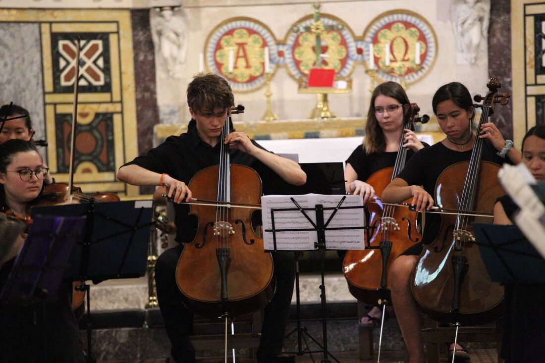 Random performer pics